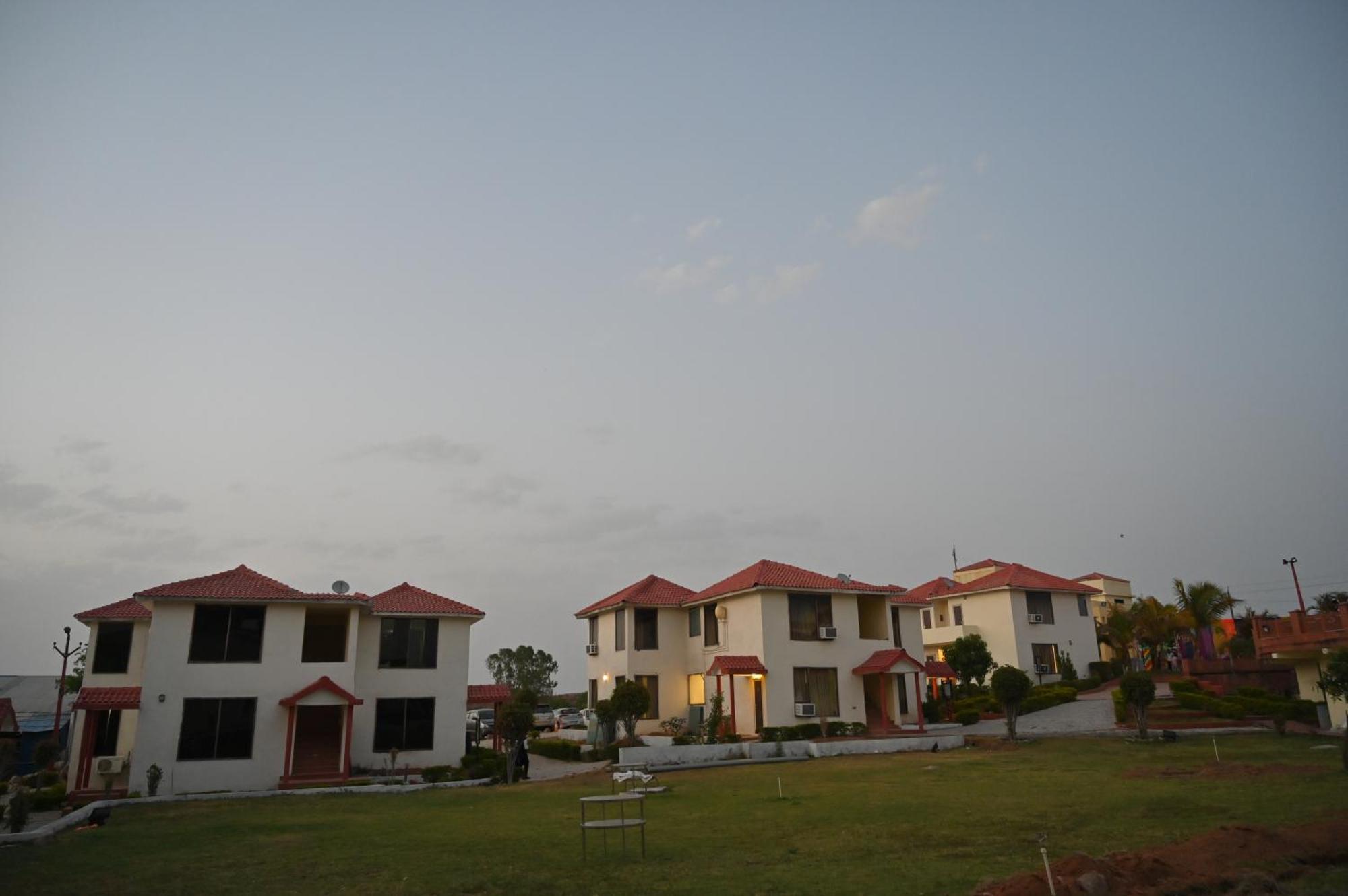 Orchha Club And Resort - Ocr Экстерьер фото